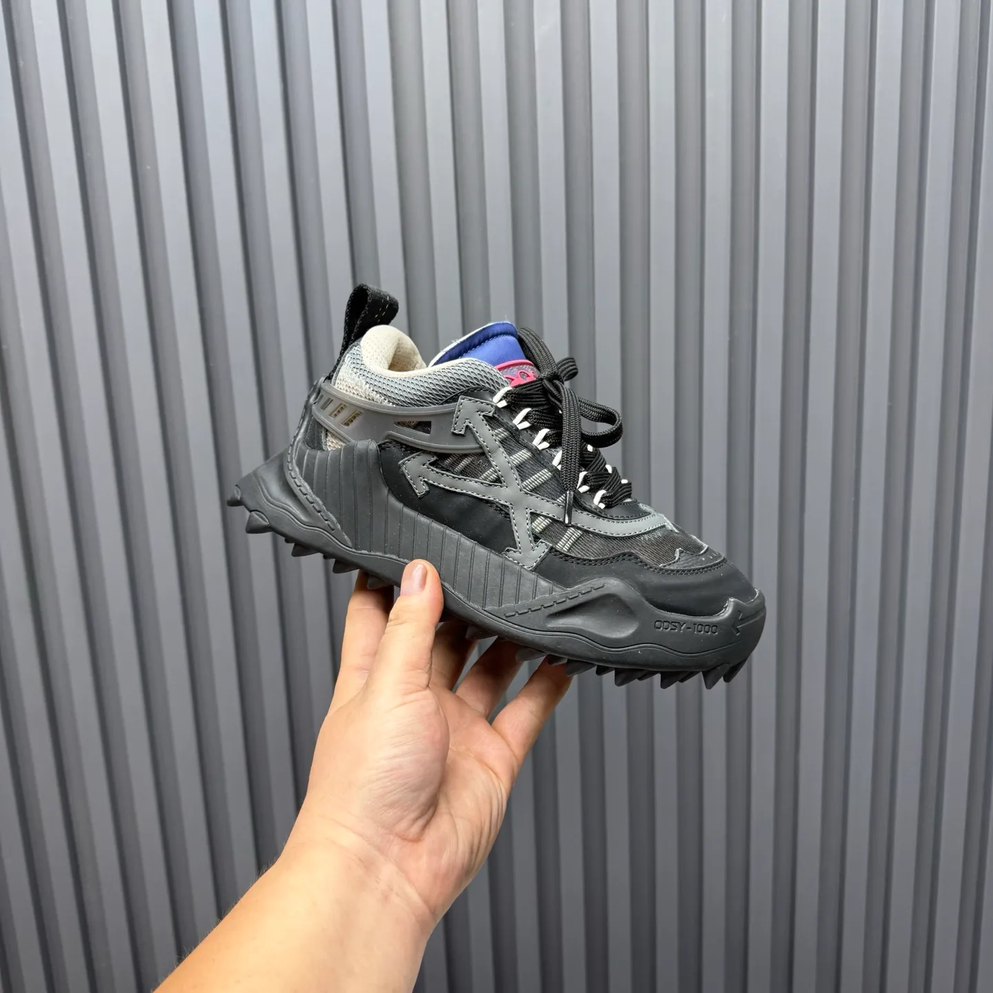 【OFF WHITE】P: 680💰Couple model, Size: Female 35-40; Male 39-44 (customized at 45.46) 2025SS trendy brand OFF WHITE classic popular model, combined outsole, official website original 1:1 developed top-level copy, ️Selected imported high-mercerized matte cowhide splicing breathable mesh ✔️Breathable lining, breathable and comfortable, simple and personalized design, official website rubber outsole.
